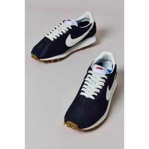 Nike DayBreak Sneakers, Size 5.5
